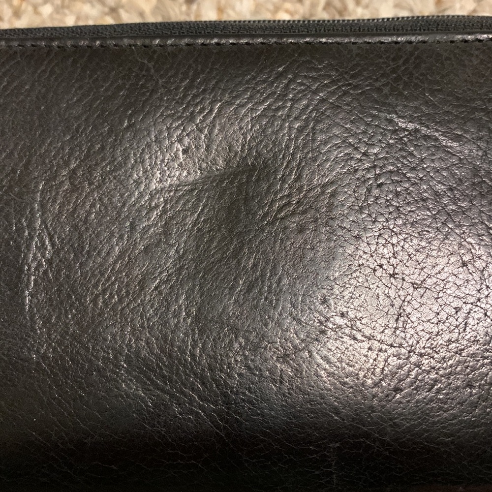 Wilson Leather Black Leather Wallet - Picture 7 of 8